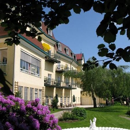 Kurhaus Dr. Petershofer Hotell Wolfsegg am Hausruck Exteriör bild